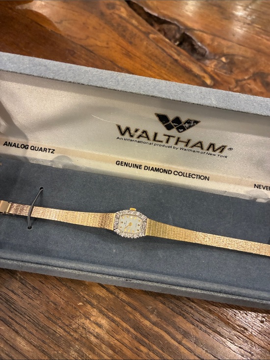 Waltham Accessories - Waltham Women's Gold-Tone Diamond Accent Analog Quartz Bracelet Watch